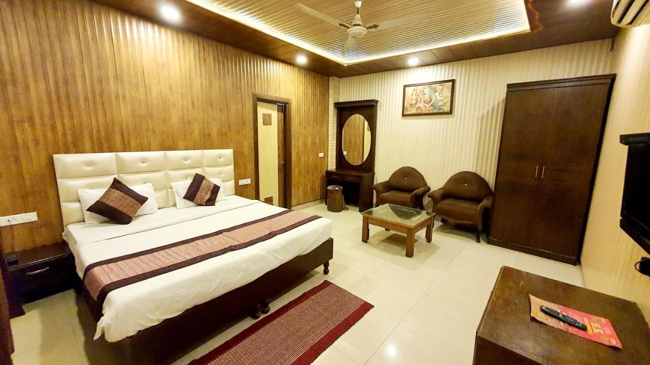 Hotel Amritsar Inn Exteriör bild
